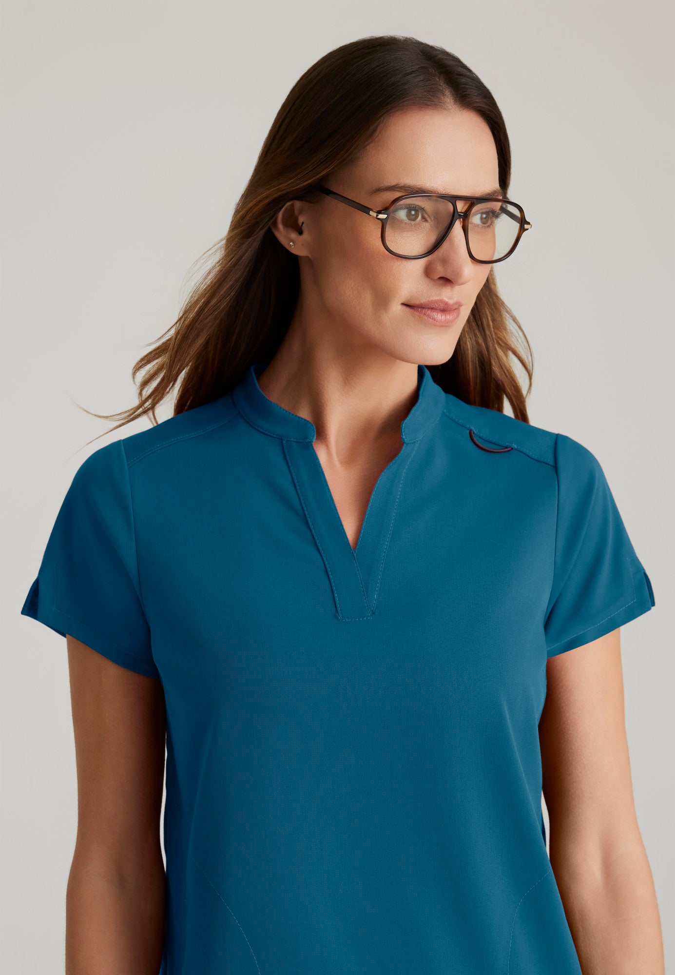GRST230 Women's Avery 2-Pocket Top Caribbean w/ University Orthopedics Logo
